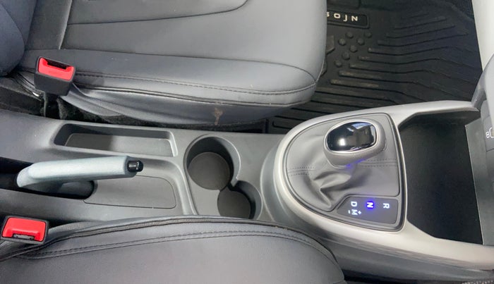 2025 Hyundai GRAND I10 NIOS MAGNA CORPORATE EDITION AMT 1.2 KAPPA VTVT, Petrol, Automatic, 2,349 km, Gear Lever