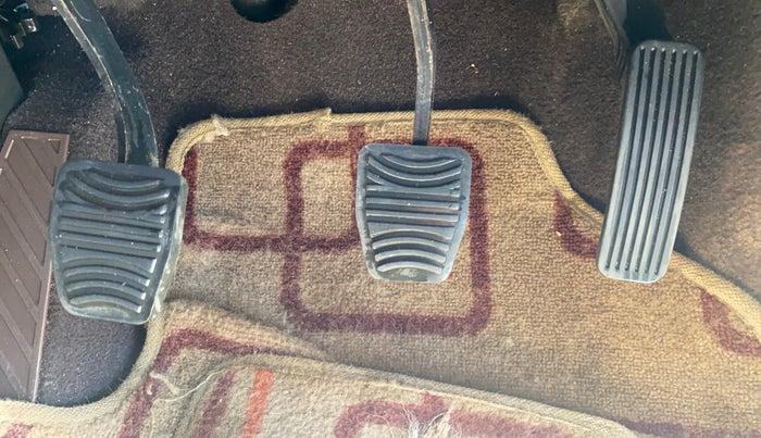 2014 Mahindra XUV500 W8, Diesel, Manual, 1,21,366 km, Pedals