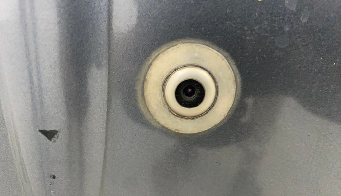 2014 Mahindra XUV500 W8, Diesel, Manual, 1,21,366 km, Parking Camera