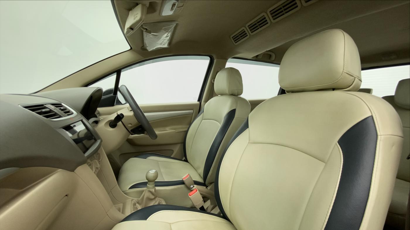 2018 Maruti Ertiga ZDI + SHVS, Diesel, Manual, 71,830 km, Right Side Front Door Cabin