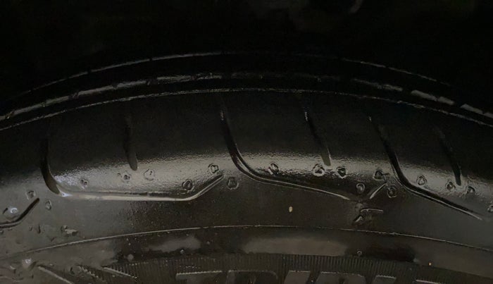 2021 KIA SELTOS GTX PLUS AT 1.5 DIESEL, Diesel, Automatic, 99,116 km, Left Front Tyre Tread