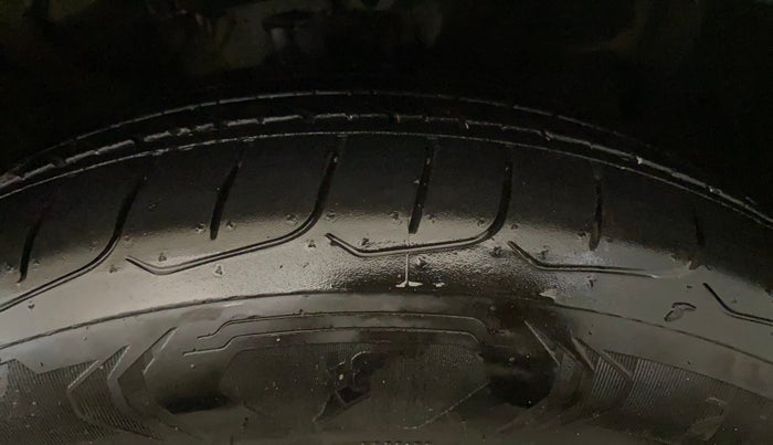 2021 KIA SELTOS GTX PLUS AT 1.5 DIESEL, Diesel, Automatic, 99,116 km, Right Front Tyre Tread