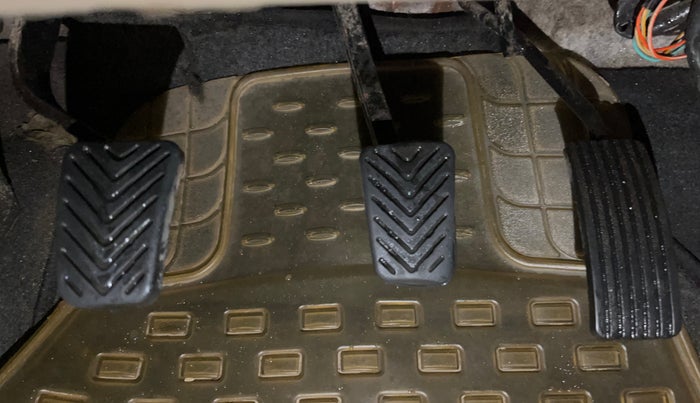 2014 Hyundai Eon ERA +, Petrol, Manual, 37,879 km, Pedals