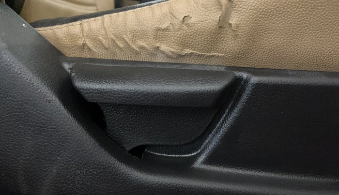 2014 Hyundai Eon ERA +, Petrol, Manual, 37,879 km, Driver Side Adjustment Panel