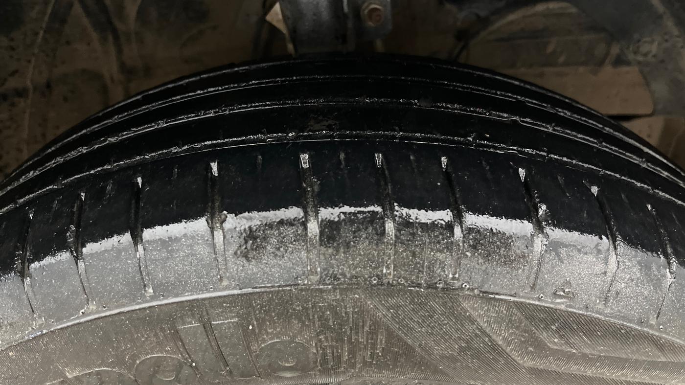 2025 Maruti Baleno DELTA PETROL 1.2, Petrol, Manual, 17,235 km, Right Front Tyre Tread