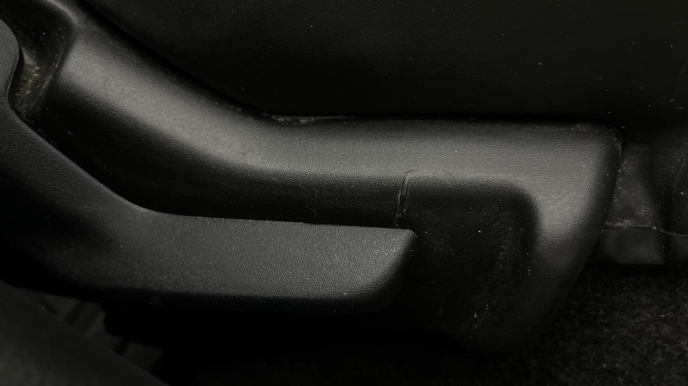 2025 Maruti Baleno DELTA PETROL 1.2, Petrol, Manual, 17,235 km, Driver Side Adjustment Panel