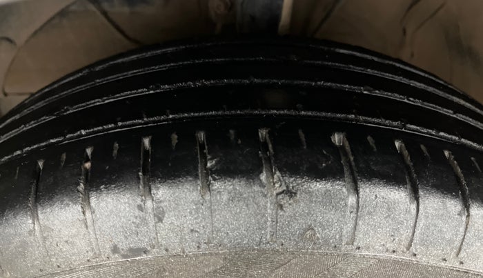 2025 Maruti Baleno DELTA PETROL 1.2, Petrol, Manual, 17,235 km, Left Front Tyre Tread