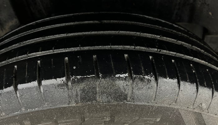 2025 Maruti Baleno DELTA PETROL 1.2, Petrol, Manual, 17,235 km, Right Rear Tyre Tread
