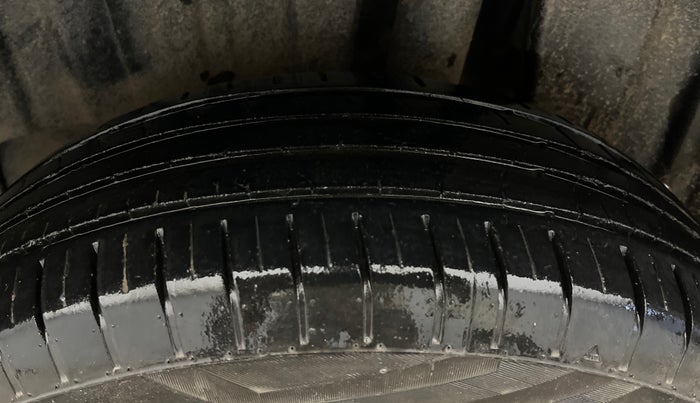 2025 Maruti Baleno DELTA PETROL 1.2, Petrol, Manual, 17,235 km, Left Rear Tyre Tread