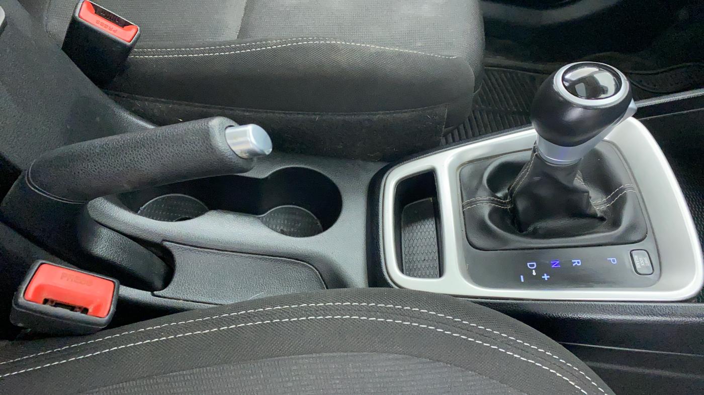 2019 Hyundai VENUE 1.0 TURBO GDI SX+ AT, Petrol, Automatic, 25,161 km, Gear Lever