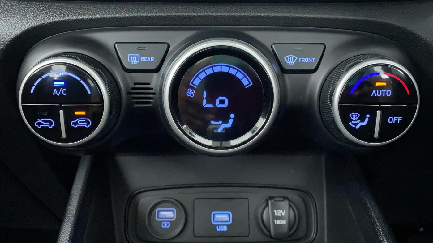 2019 Hyundai VENUE 1.0 TURBO GDI SX+ AT, Petrol, Automatic, 25,161 km, Automatic Climate Control