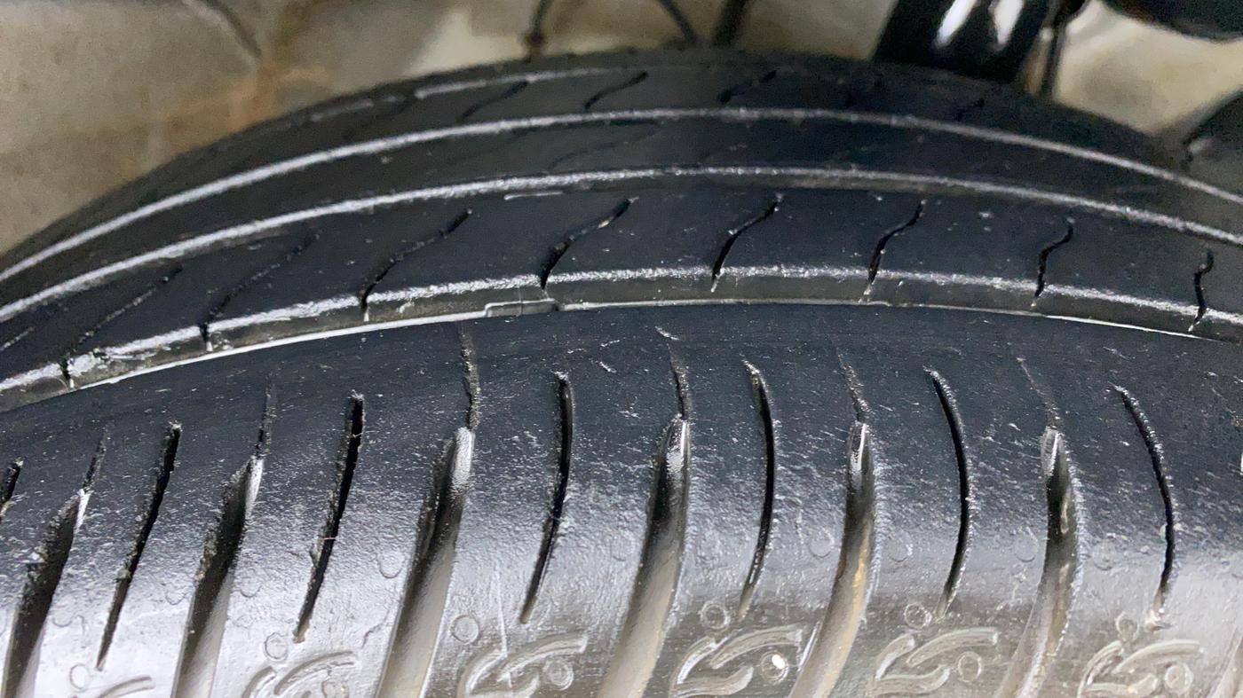 2019 Hyundai VENUE 1.0 TURBO GDI SX+ AT, Petrol, Automatic, 25,161 km, Right Front Tyre Tread