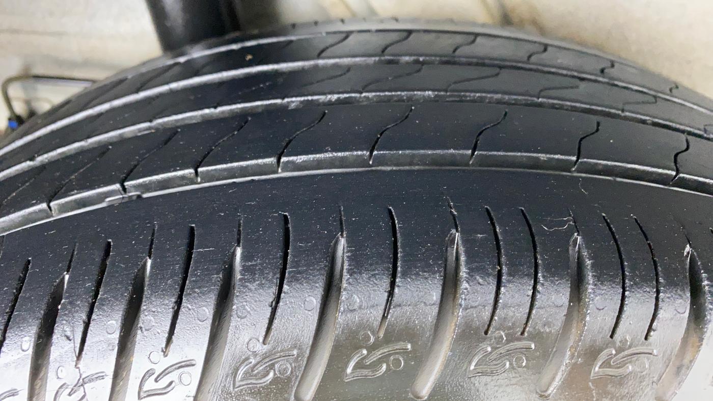 2019 Hyundai VENUE 1.0 TURBO GDI SX+ AT, Petrol, Automatic, 25,161 km, Right Rear Tyre Tread
