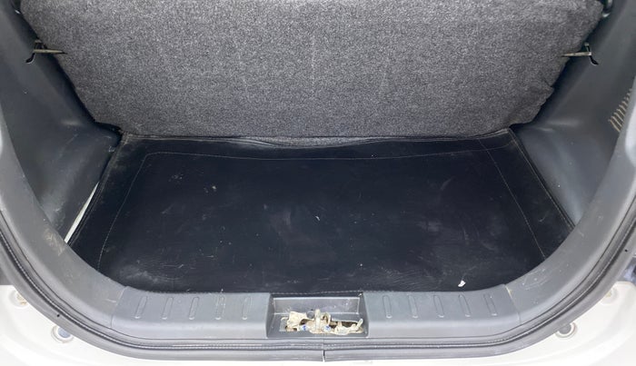 2017 Maruti Alto 800 LXI, Petrol, Manual, 66,230 km, Boot Inside