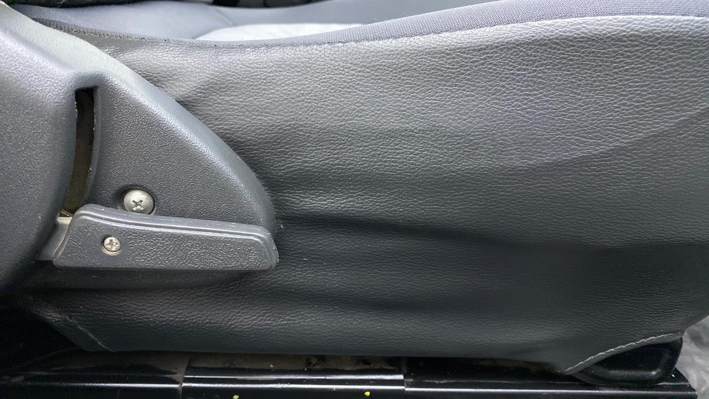 2017 Maruti Alto 800 LXI, Petrol, Manual, 66,230 km, Driver Side Adjustment Panel