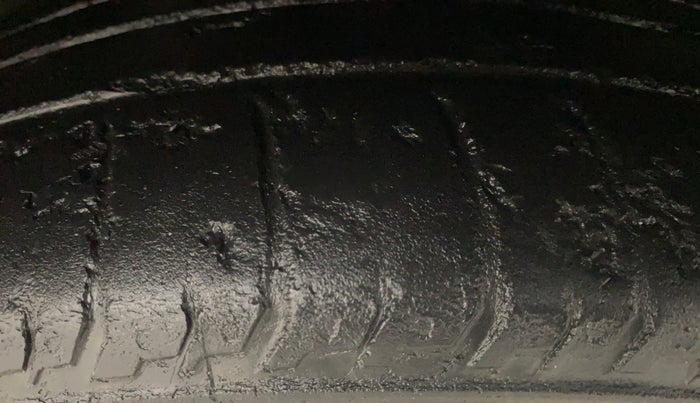 2021 Hyundai NEW I20 ASTA 1.2 AT, Petrol, Automatic, 60,448 km, Right Front Tyre Tread