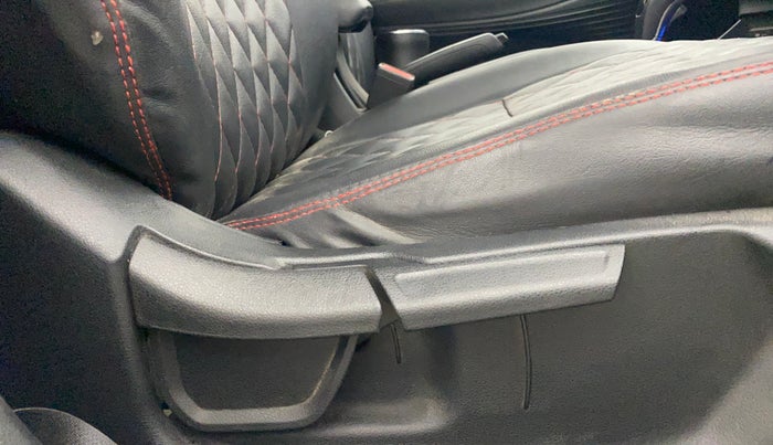 2021 Hyundai NEW I20 ASTA 1.2 AT, Petrol, Automatic, 60,448 km, Driver Side Adjustment Panel