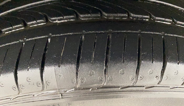 2024 Maruti Ciaz SIGMA 1.5 SHVS MT  PETROL, Petrol, Manual, 12,545 km, Left Front Tyre Tread