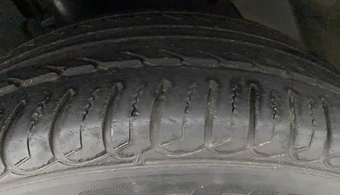 2016 Ford Ecosport TITANIUM 1.5L PETROL AT, Petrol, Automatic, 22,239 km, Left Front Tyre Tread
