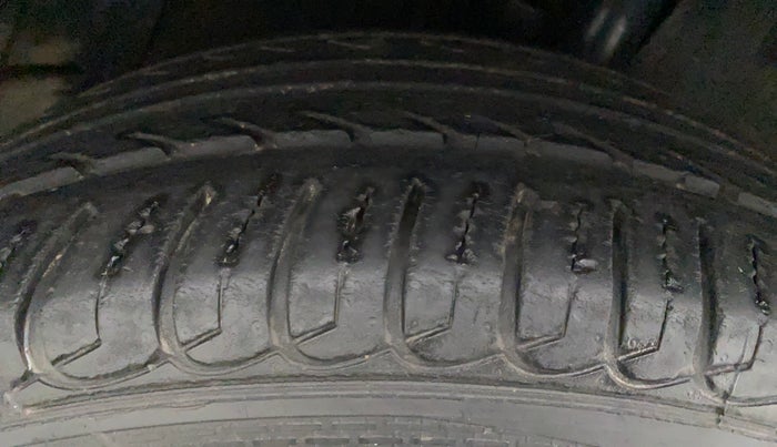2016 Ford Ecosport TITANIUM 1.5L PETROL AT, Petrol, Automatic, 22,239 km, Right Rear Tyre Tread