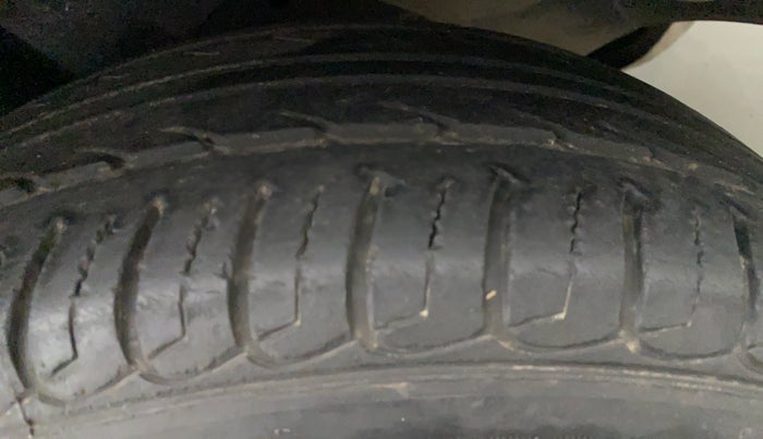 2016 Ford Ecosport TITANIUM 1.5L PETROL AT, Petrol, Automatic, 22,239 km, Left Rear Tyre Tread