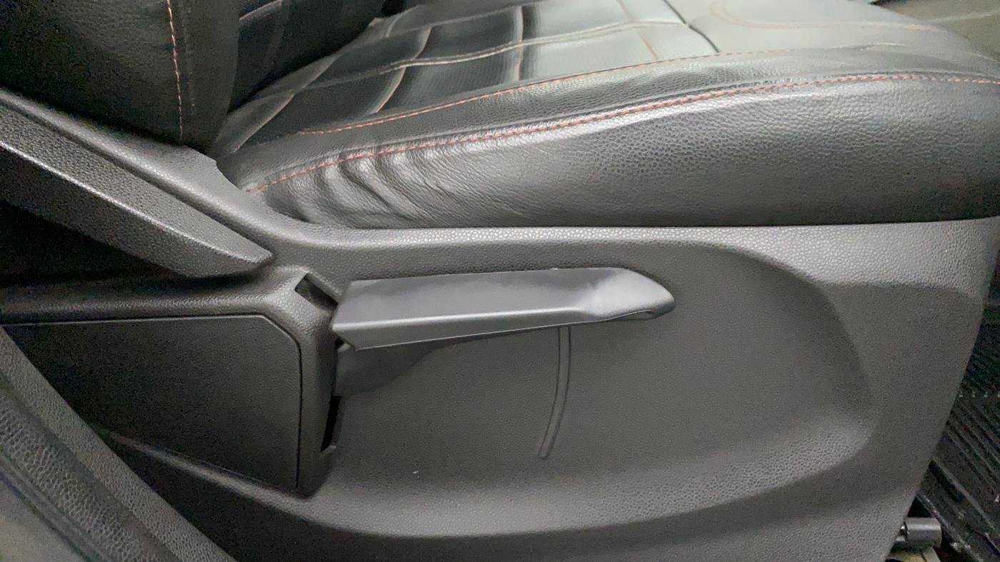 2016 Ford Ecosport TITANIUM 1.5L PETROL AT, Petrol, Automatic, 22,239 km, Driver Side Adjustment Panel