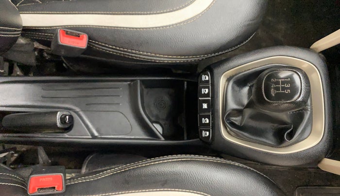 2018 Hyundai NEW SANTRO SPORTZ MT, Petrol, Manual, 38,291 km, Gear Lever