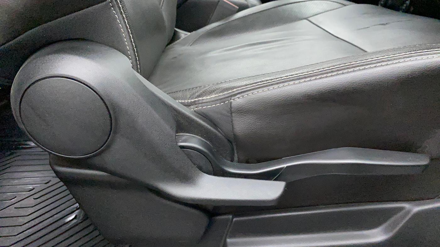 2019 Maruti XL6 ALPHA MT, Petrol, Manual, 12,179 km, Driver Side Adjustment Panel