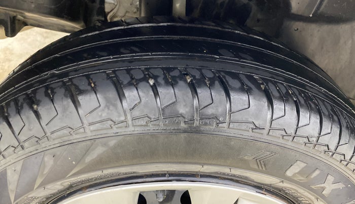 2022 Maruti Swift VXI, Petrol, Manual, 38,218 km, Right Rear Tyre Tread