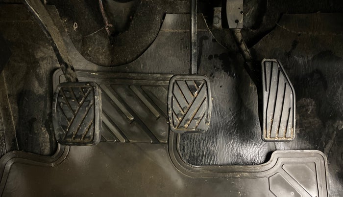 2022 Maruti Swift VXI, Petrol, Manual, 38,218 km, Pedals