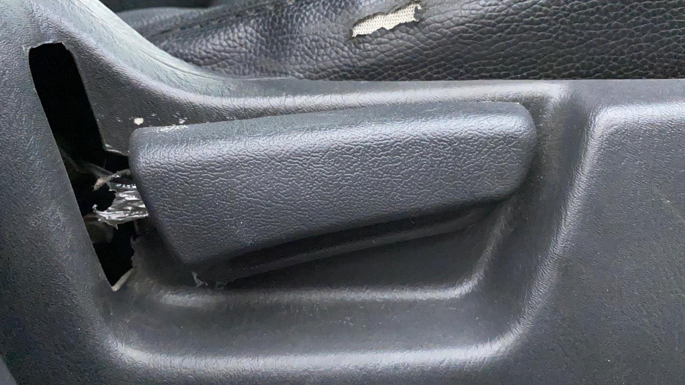 2017 Maruti Alto K10 VXI P, Petrol, Manual, 26,903 km, Driver Side Adjustment Panel
