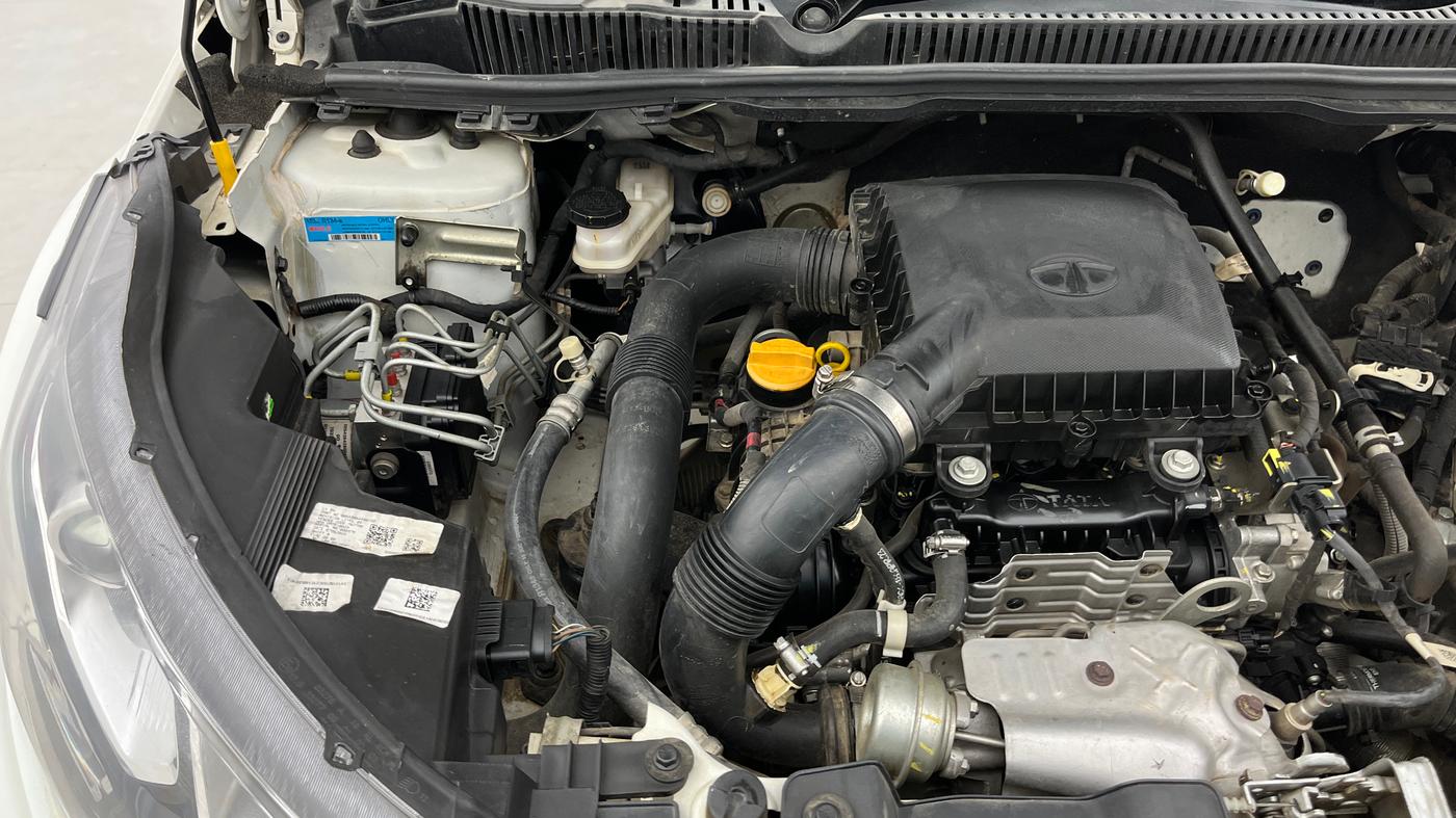 2023 Tata NEXON XMA PLUS SUNROOF PETROL, Petrol, Automatic, 41,599 km, Engine View - Right
