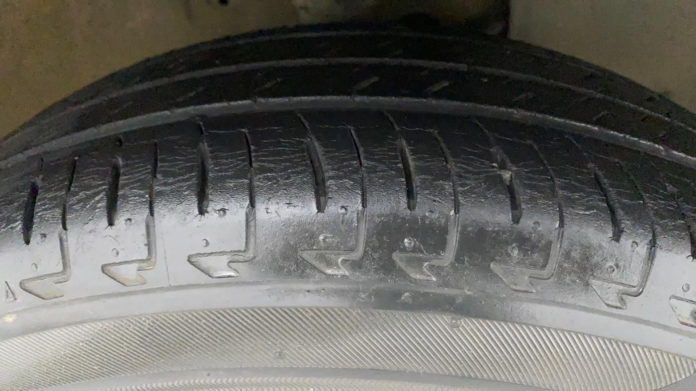 2017 Maruti IGNIS ZETA 1.2, Petrol, Manual, 44,427 km, Right Front Tyre Tread