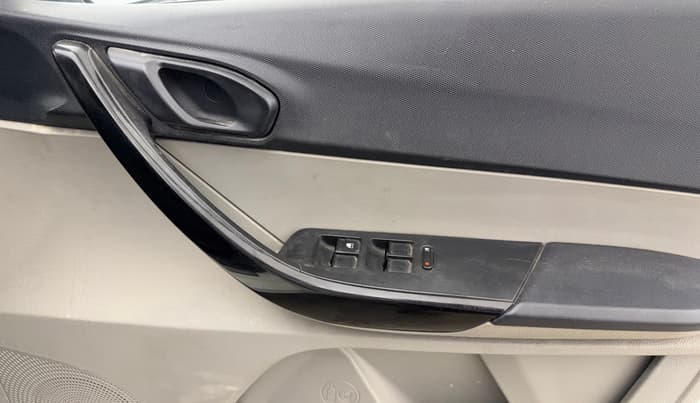 2019 Tata Tiago XZ PETROL, Petrol, Manual, 48,429 km, Driver Side Door Panels Control