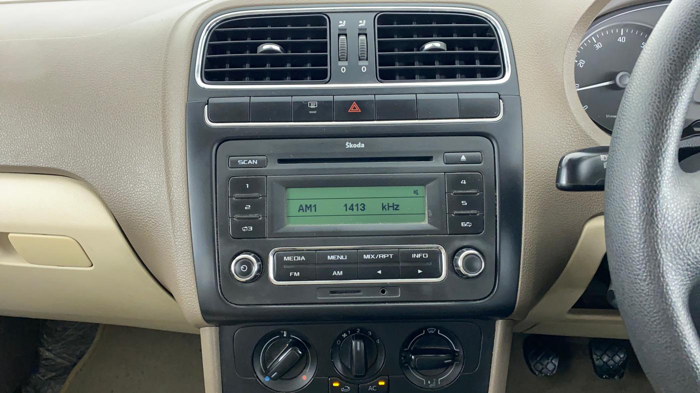 2012 Skoda Rapid AMBITION 1.6 MPFI MT, Petrol, Manual, 85,668 km, Air Conditioner