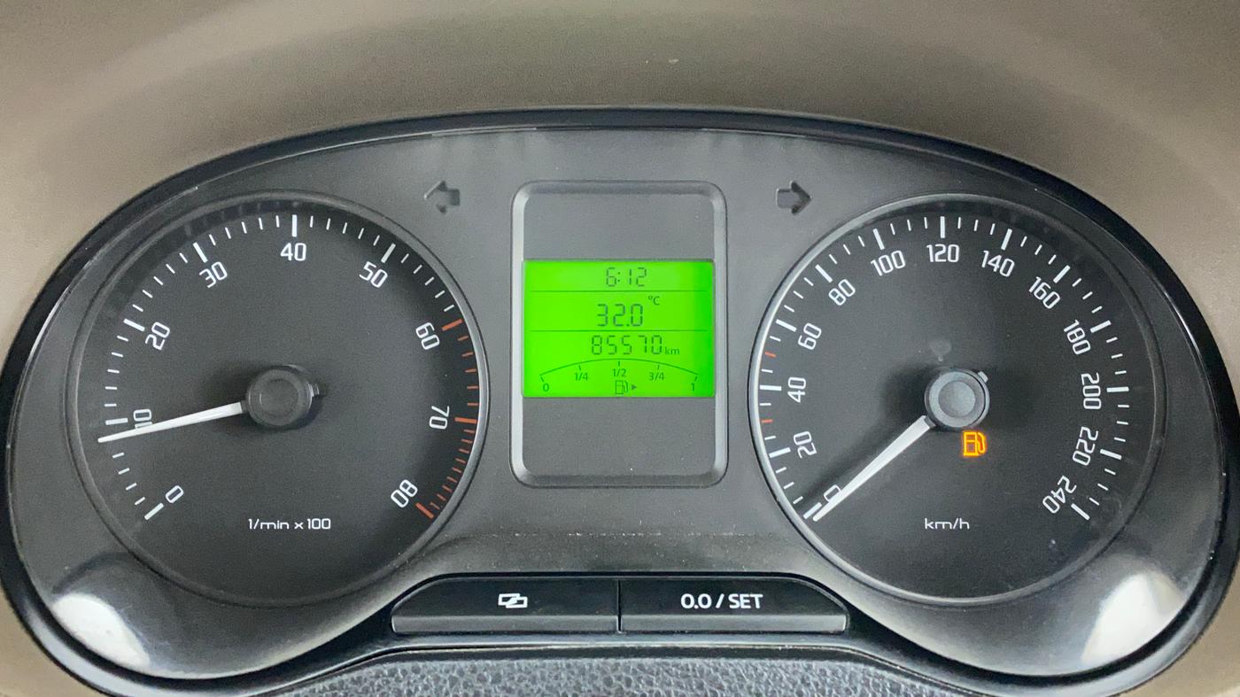 2012 Skoda Rapid AMBITION 1.6 MPFI MT, Petrol, Manual, 85,668 km, Odometer Image