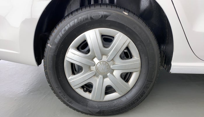 2012 Skoda Rapid AMBITION 1.6 MPFI MT, Petrol, Manual, 85,668 km, Right Rear Wheel