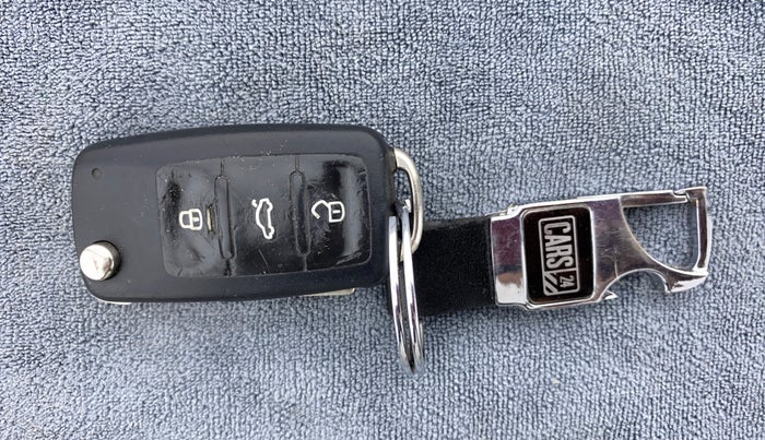 2012 Skoda Rapid AMBITION 1.6 MPFI MT, Petrol, Manual, 85,668 km, Key Close Up