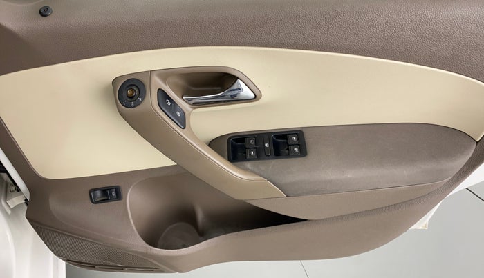 2012 Skoda Rapid AMBITION 1.6 MPFI MT, Petrol, Manual, 85,668 km, Driver Side Door Panels Control