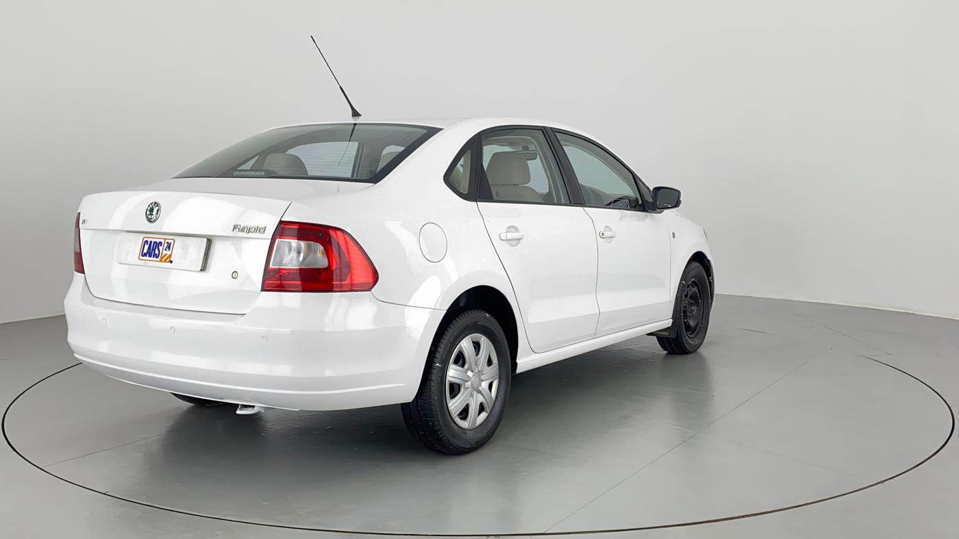 2012 Skoda Rapid AMBITION 1.6 MPFI MT, Petrol, Manual, 85,668 km, Right Back Diagonal