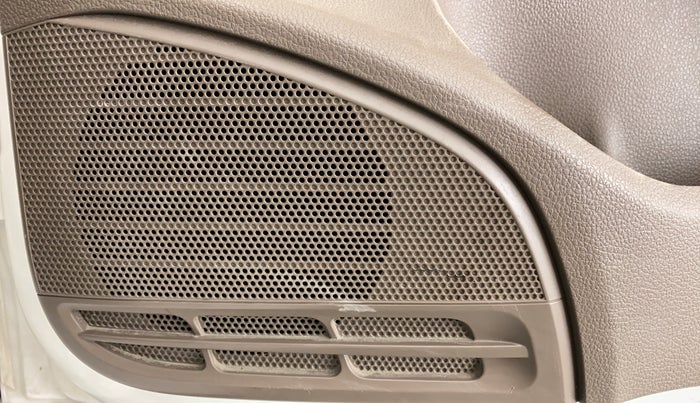 2012 Skoda Rapid AMBITION 1.6 MPFI MT, Petrol, Manual, 85,668 km, Speaker