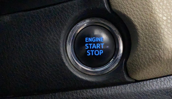 2016 Toyota Corolla Altis GL PETROL, Petrol, Manual, 90,270 km, Keyless Start/ Stop Button