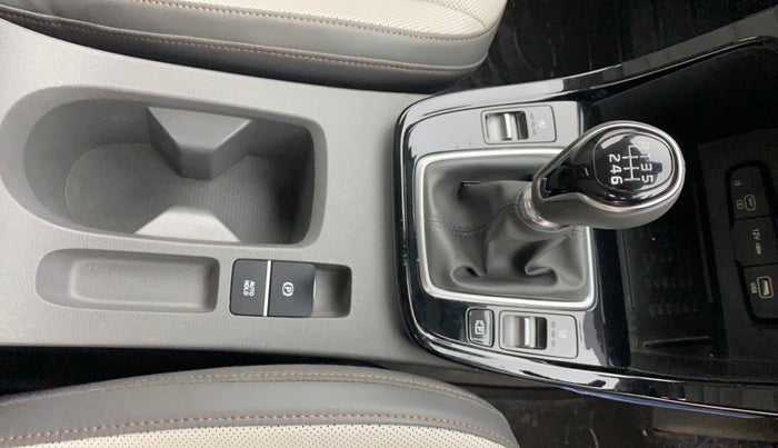 2024 Hyundai Creta SX (O) 1.5 PETROL, Petrol, Manual, 8,834 km, Gear Lever