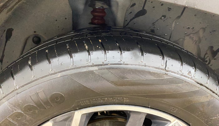 2024 Hyundai Creta SX (O) 1.5 PETROL, Petrol, Manual, 8,834 km, Right Rear Tyre Tread