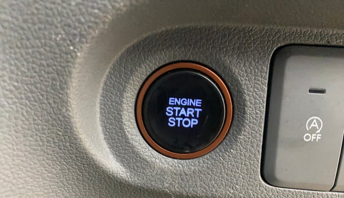 2024 Hyundai Creta SX (O) 1.5 PETROL, Petrol, Manual, 8,834 km, Keyless Start/ Stop Button