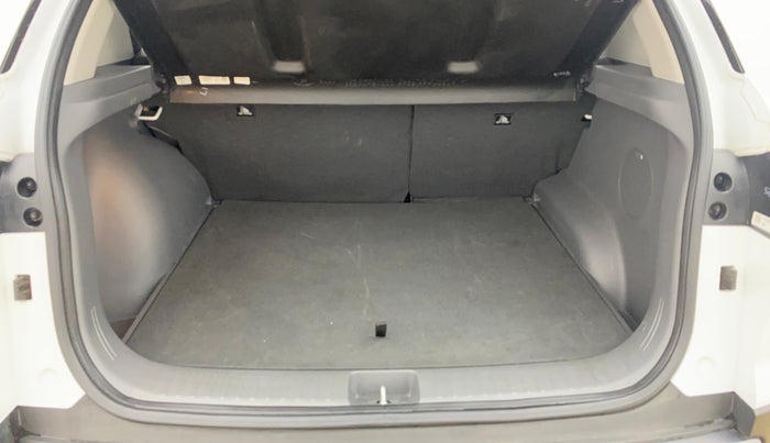 2024 Hyundai Creta SX (O) 1.5 PETROL, Petrol, Manual, 8,834 km, Boot Inside