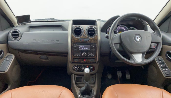 2016 Renault Duster RXL 1.6 PETROL, CNG, Manual, 28,612 km, Dashboard