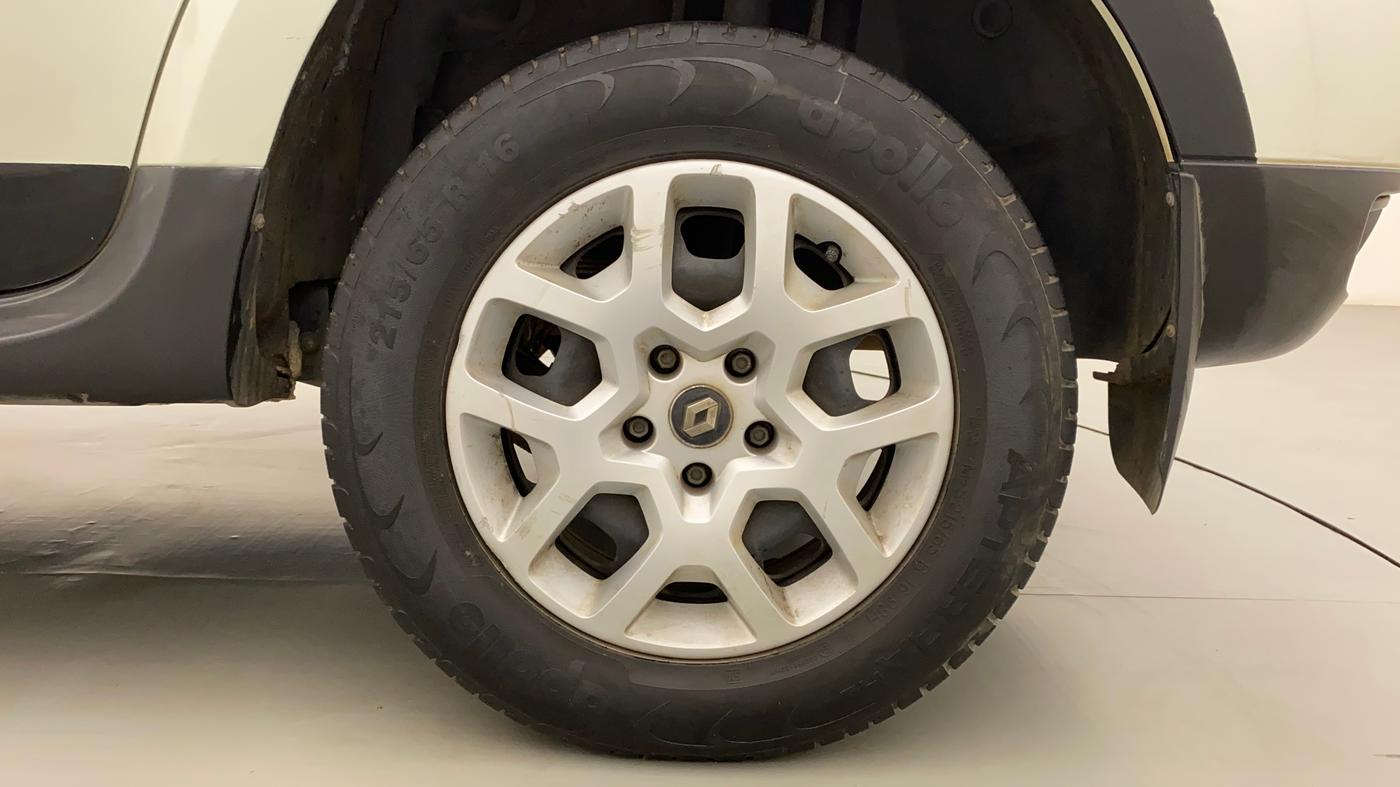 2016 Renault Duster RXL 1.6 PETROL, CNG, Manual, 28,612 km, Left Rear Wheel