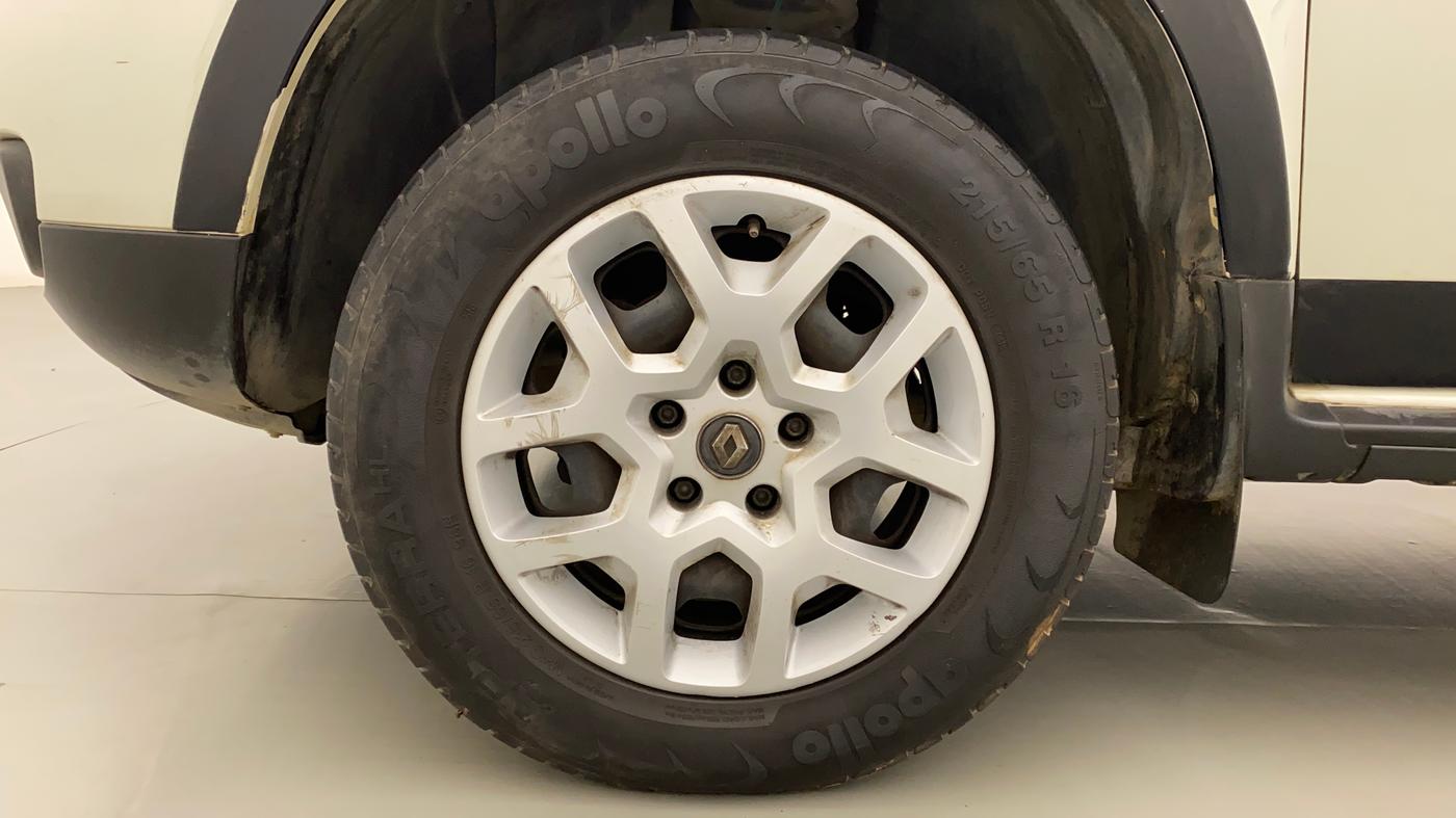 2016 Renault Duster RXL 1.6 PETROL, CNG, Manual, 28,612 km, Left Front Wheel