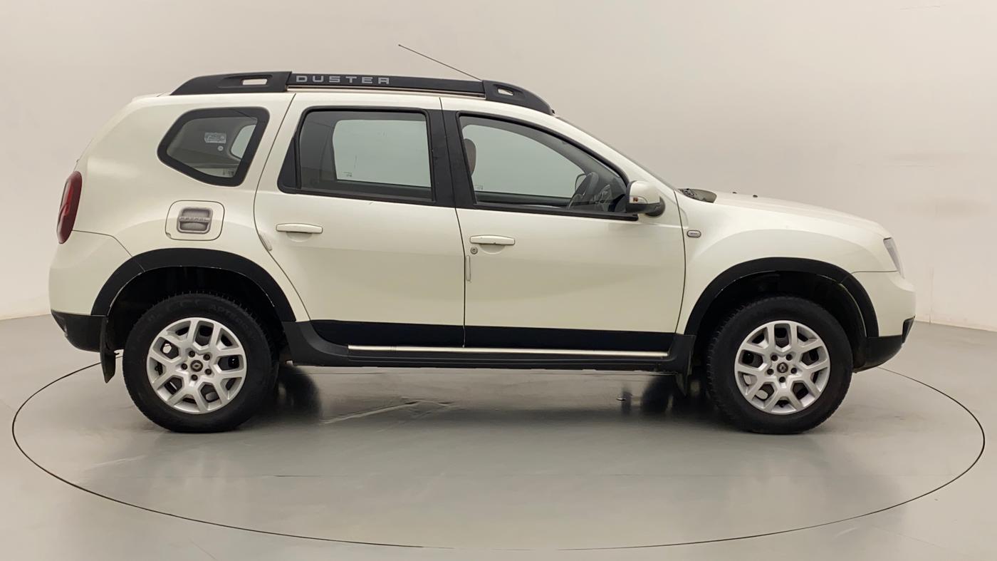 2016 Renault Duster RXL 1.6 PETROL, CNG, Manual, 28,612 km, Right Side View